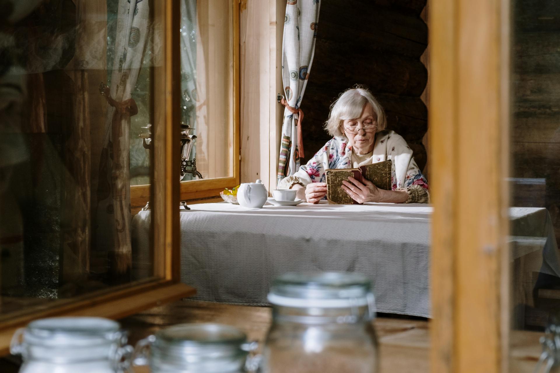 Oma erzählt ihre Lebensgeschichte 